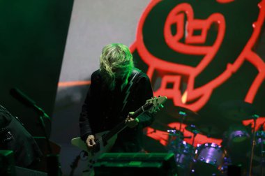 Sao Paulo (sp), Brezilya 03 / 05 / 2025 - bu cumartesi, Sao Paulo şehrinde düzenlenen Latin Amerika Anıtı 'nda, çeteciler açık havada Saxon grubunun performansı. (Fabricio Bomjardim / The Newws2) 