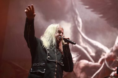 Sao Paulo (sp), Brezilya 03 / 05 / 2025 - bu cumartesi, Sao Paulo şehrinde düzenlenen Latin Amerika Anıtı 'nda, çeteciler açık havada Saxon grubunun performansı. (Fabricio Bomjardim / The Newws2) 