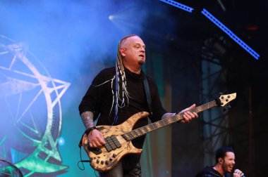 Sao Paulo (sp), Brezilya 03 / 05 / 2025 - Bu cumartesi, Latin Amerika 'nın Sao Paulo şehrinde düzenlenen anma töreninde, grup kamelot' nun açık havada performansı. (Fabricio Bomjardim / The Newws2) 