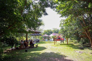Sao Paulo (sp), Brezilya 03 / 05 / 2025 - dj luisa viscardi bu cumartesi öğleden sonra Sao Paulo 'daki villa lobos Park' ta düzenlenen nomade festivalinin açılışını gerçekleştirdi..
