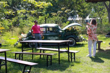 Sao Paulo (sp), Brezilya 03 / 05 / 2025 - dj luisa viscardi bu cumartesi öğleden sonra Sao Paulo 'daki villa lobos Park' ta düzenlenen nomade festivalinin açılışını gerçekleştirdi..