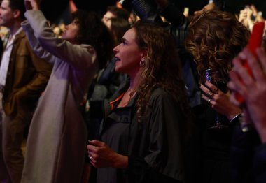 Sao Paulo (sp), 03 / 05 / 2025 - Şarkıcı Daniel Mercury ve eşi Malu Vercosa, nomade festivali sırasında şarkıcı ney Matogrosso 'nun performansının keyfini çıkarıyorlar.