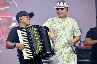 Sao Paulo (SP), Brezilya 04 / 05 / 2025 - şarkıcı Joao Gomes 'in şarkıcı Jota.pe' nin katılımıyla gerçekleştirilen gösteri, Alto de Pinheiros 'taki Villa Lobos Park' ta düzenlenen Nomade Festivali sırasında sahneleniyor. 