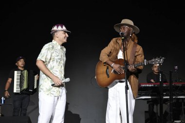 Sao Paulo (SP), Brezilya 04 / 05 / 2025 - şarkıcı Joao Gomes 'in şarkıcı Jota.pe' nin katılımıyla gerçekleştirilen gösteri, Alto de Pinheiros 'taki Villa Lobos Park' ta düzenlenen Nomade Festivali sırasında sahneleniyor. 