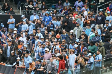 NICFC FC Cincinnati 'ye karşı. 4 Mayıs 2025, New York, ABD: nycfc ve fc Cincinnati arasında oynanan futbol maçında taraftarlar Mls için geçerli (Niyi Fote / Thenews2) 