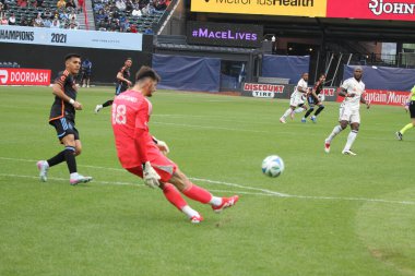 NICFC FC Cincinnati 'ye karşı. 4 Mayıs 2025, New York, ABD: Celentano, futbol maçında Nickfc ve Fc Cincinnati 'nin kalecisi (Niyi Fote / Thenews2) 