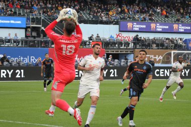 NICFC FC Cincinnati 'ye karşı. 4 Mayıs 2025, New York, ABD: Celentano, Cincinnati kalecisi futbol maçında Nickfc ve Fc Cincinnati arasında Mls için geçerli. (Niyi Fote / Thenews2) 