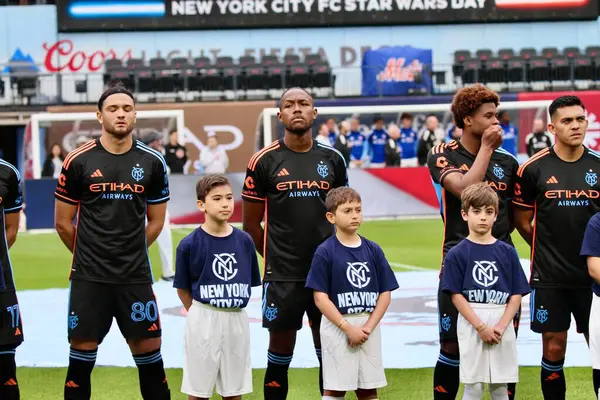 NICFC FC Cincinnati 'ye karşı. 4 Mayıs 2025, New York, ABD: Mls için geçerli Citifield 'da nycfc ve fc cincinnati futbol maçı (Niyi Fote / Thenews2) 