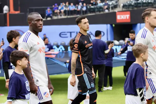 NICFC FC Cincinnati 'ye karşı. 4 Mayıs 2025, New York, ABD: Mls için geçerli Citifield 'da nycfc ve fc cincinnati futbol maçı (Niyi Fote / Thenews2) 