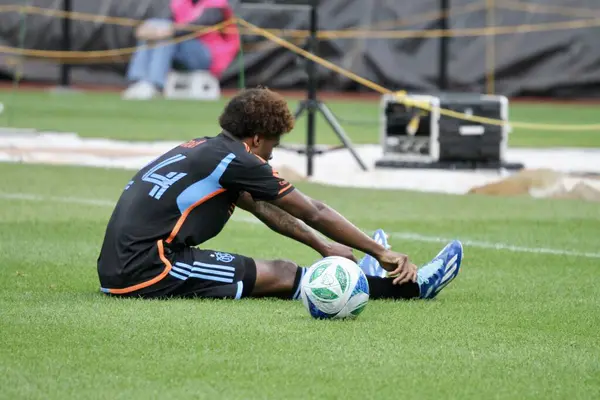 NICFC FC Cincinnati 'ye karşı. 4 Mayıs 2025, New York, ABD: nycfc ve fc Cincinnati arasındaki futbol maçı sırasında Mls için geçerli olan Niyi Fote / Thenews2) 