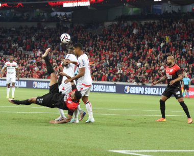 Curitiba (pr), Brazil 04 / 05 / 2025 - Atletico ve botafogo sp arasında oynanan karşılaşma sırasında oyuncu tevis Gabriel, ligga arena 'da düzenlenen 6.