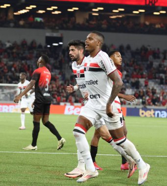 Curitiba (pr), Brazil 04 / 05 / 2025 - Atletico ve botafogo sp arasında oynanan karşılaşma sırasında oyuncu tevis Gabriel, ligga arena 'da düzenlenen 6.