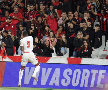 Curitiba (pr), Brazil 04 / 05 / 2025 - Atletico ve botafogo sp arasında oynanan karşılaşma sırasında oyuncu tevis Gabriel, ligga arena 'da düzenlenen 6.