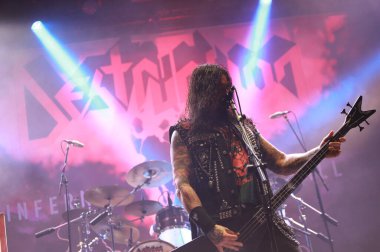 Sao Paulo (sp), Brezilya 04 / 05 / 2025 - Latin Amerika 'nın anısına düzenlenen ve Brezilya' nın en büyük metal festivali olan, çete üyelerinin güneş sahnesindeki çekimlerini kapatan grubun performansı (04)