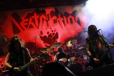 Sao Paulo (sp), Brezilya 04 / 05 / 2025 - Latin Amerika 'nın anısına düzenlenen ve Brezilya' nın en büyük metal festivali olan, çete üyelerinin güneş sahnesindeki çekimlerini kapatan grubun performansı (04)