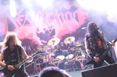 Sao Paulo (sp), Brezilya 04 / 05 / 2025 - Latin Amerika 'nın anısına düzenlenen ve Brezilya' nın en büyük metal festivali olan, çete üyelerinin güneş sahnesindeki çekimlerini kapatan grubun performansı (04)