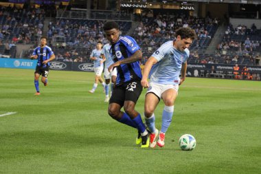10 Mayıs 2025, New York, ABD: New York 'taki Yankee Stadyumu' nda futbol maçında Nickfc ve Cf Montreal arasında çıkan bir maçın oyuncuları. (Niyi Fote / Thenews2)