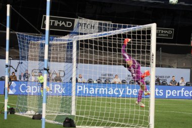 10 Mayıs 2025, New York, ABD: Freese (# 49) futbol maçı sırasında New York 'taki Yankee Stadyumu' ndaki Mls maçında Nycfc ve Cf Montreal 'in kalecisi. (Niyi Fote / Thenews2)
