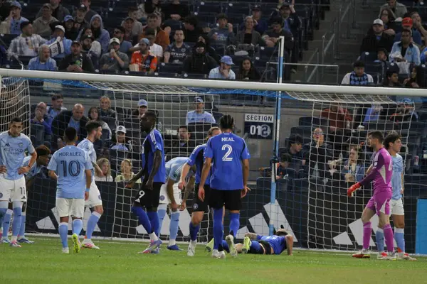 10 Mayıs 2025, New York, ABD: nycfc ve cf montreal arasındaki futbol maçı sırasında New York 'taki Yankee Stadyumu' ndaki Mls için geçerli (Niyi Fote / Thenews2)