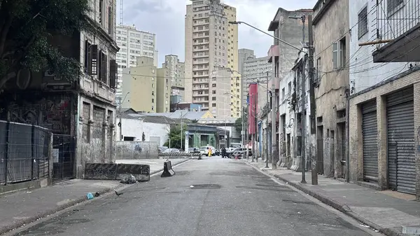 Sao Paulo (sp), Brezilya 12 / 5 / 2025 - rua dos gusmoes köşesinden protestanlarla dağıtılan cracolandia kullanıcıları, bu pazartesi, 12 Mayıs 2025. (Oslaim Brito / Tenews2) 