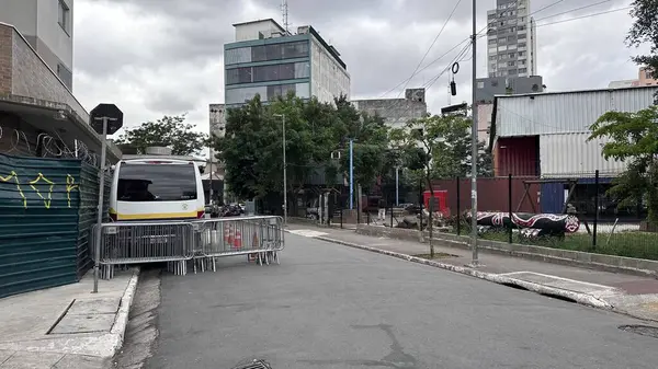 Sao Paulo (sp), Brezilya 12 / 5 / 2025 - rua dos gusmoes köşesinden protestanlarla dağıtılan cracolandia kullanıcıları, bu pazartesi, 12 Mayıs 2025. (Oslaim Brito / Tenews2) 