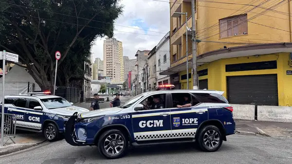Sao Paulo (sp), Brezilya 12 / 5 / 2025 - rua dos gusmoes köşesinden protestanlarla dağıtılan cracolandia kullanıcıları, bu pazartesi, 12 Mayıs 2025. (Oslaim Brito / Tenews2) 