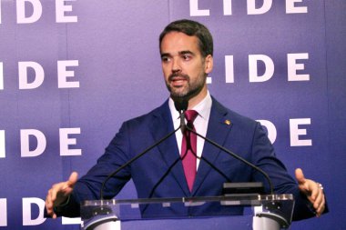 13 Mayıs 2025, New York, ABD: Eduardo Leite, Rio Grande do sul Valisi New York 'taki Harvard Club' da düzenlenen 14. Lide Brezilya Yatırım Forumu sırasında gerçekleştirildi (niyi fote / thews2)