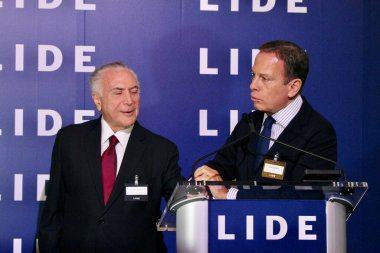 13 Mayıs 2025, New York, ABD: (l-r) Micheal Temer, eski Brezilya başkanı ve Joao Doria, 14. Lide Brezilya yatırım forumu sırasında Harvard Club (niyi fote / thenews2)