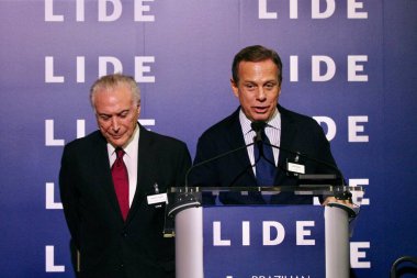 13 Mayıs 2025, New York, ABD: (l-r) Micheal Temer, eski Brezilya başkanı ve Joao Doria, 14. Lide Brezilya yatırım forumu sırasında Harvard Club (niyi fote / thenews2)