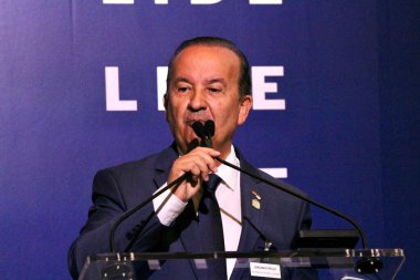 13 Mayıs 2025, New York, ABD: Jorginho Mello, New York 'taki Harvard Club' da düzenlenen 14. lide Brezilya yatırım forumu sırasında (niyi fote / thenews2)