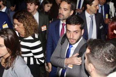 Basın toplantısı -14. Lide Brezilya yatırım forumu New York 'ta. 13 Mayıs 2025, New York, ABD: Eduardo Leite, Rio Grande do sul valisi, 14. Lide Brezilya yatırım forumunun sonunda bir basın toplantısına katılır (niyi fote / thews2)