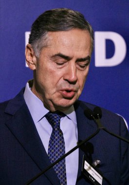 13 Mayıs 2025, New York, ABD: Luis Roberto Barroso, Brezilya Federal Yüksek Mahkemesi Başkanı Harvard Club 'da düzenlenen 14. Lide Brezilya Yatırım Forumu sırasında)