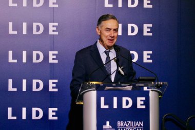 13 Mayıs 2025, New York, ABD: Luis Roberto Barroso, Brezilya Federal Yüksek Mahkemesi Başkanı Harvard Club 'da düzenlenen 14. Lide Brezilya Yatırım Forumu sırasında)