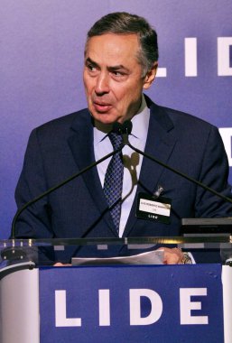 13 Mayıs 2025, New York, ABD: Luis Roberto Barroso, Brezilya Federal Yüksek Mahkemesi Başkanı Harvard Club 'da düzenlenen 14. Lide Brezilya Yatırım Forumu sırasında)