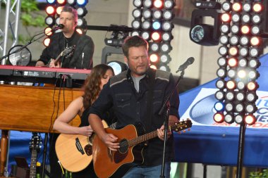 Blake Shelton, Amerikalı country müzik şarkıcısı, söz yazarı ve TV kişisi, ada, oklahoma doğumlu. Bugün 13 Mayıs 2025 'te, New York, ABD' de yeni albümünün tanıtımı için sahne aldı. (Victor m matos / thews2)