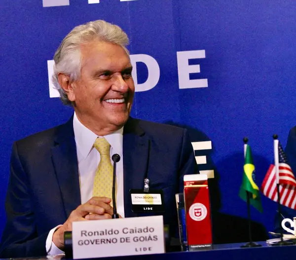 13 Mayıs 2025, New York, ABD: ronaldo caiado, Goias Valisi, Brezilya haftası boyunca New York 'taki Harvard Club' da düzenlenen 14. Lide Brezilya yatırım forumu sırasında gerçekleştirilmiştir (niyi fote / thenews2)