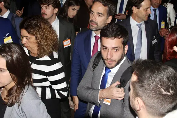 Basın toplantısı -14. Lide Brezilya yatırım forumu New York 'ta. 13 Mayıs 2025, New York, ABD: Eduardo Leite, Rio Grande do sul valisi, 14. Lide Brezilya yatırım forumunun sonunda bir basın toplantısına katılır (niyi fote / thews2)