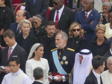 Papa XIV. Leo rolünde Zelensky açılış ayinine başkanlık ediyor. 18 Mayıs 2025, St. Peter Meydanı, Vatikan, Vatikan, Roma, İtalya, Ukrayna Başkanı Vlodomyr Zelensky Papa 18..