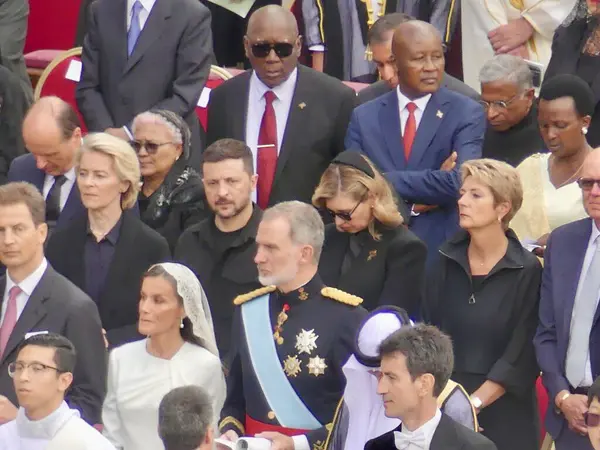 Papa XIV. Leo rolünde Zelensky açılış ayinine başkanlık ediyor. 18 Mayıs 2025, St. Peter Meydanı, Vatikan, Vatikan, Roma, İtalya, Ukrayna Başkanı Vlodomyr Zelensky Papa 18..