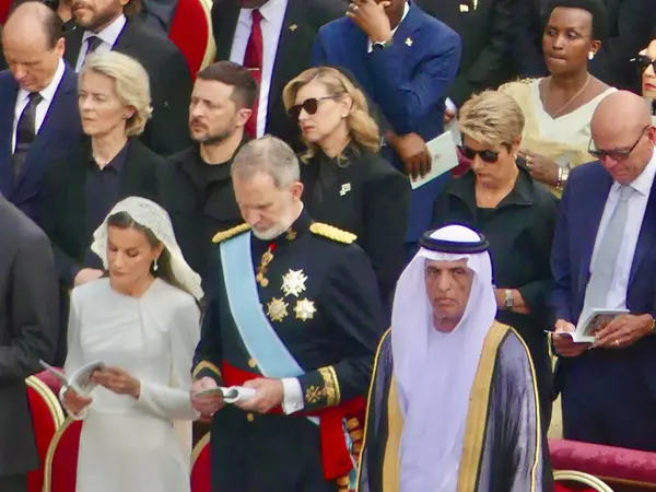 Papa XIV. Leo rolünde Zelensky açılış ayinine başkanlık ediyor. 18 Mayıs 2025, St. Peter Meydanı, Vatikan, Vatikan, Roma, İtalya, Ukrayna Başkanı Vlodomyr Zelensky Papa 18..