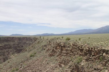 24 Mayıs 2025, Taos, New Mexico, ABD: Taos 'taki Rio Grande Gorge Köprüsü ya da 