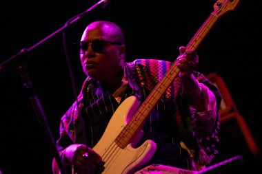 Sao Paulo, Brezilya: 23 Mayıs 2025 - c6 fest / show / sp - meshell ndegeocello 'nun cuma gecesi 2025 festivalinde (22) Sao Paulo' nun güneyindeki ibirapuera konferans salonunda performansı. (Fabricio Bomjardim / The Newws2)