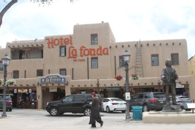 Taos, New Mexico, ABD: 25 Mayıs 2025 - Taos, Kuzey New Mexico 'da zengin tarihi, çarpıcı manzaraları ve eşsiz kültürleri ile tanınan bir kasabadır. (Niyi Fote/Thenews2)