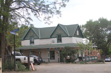 Taos, New Mexico, ABD: 25 Mayıs 2025 - Taos, Kuzey New Mexico 'da zengin tarihi, çarpıcı manzaraları ve eşsiz kültürleri ile tanınan bir kasabadır. (Niyi Fote/Thenews2)