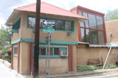 Taos, New Mexico, ABD: 25 Mayıs 2025 - Taos, Kuzey New Mexico 'da zengin tarihi, çarpıcı manzaraları ve eşsiz kültürleri ile tanınan bir kasabadır. (Niyi Fote/Thenews2)