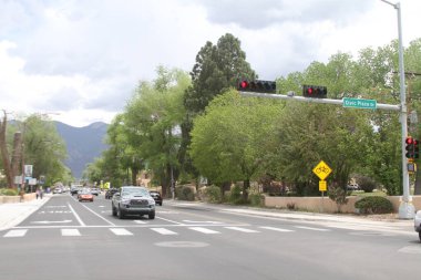Taos, New Mexico, ABD: 25 Mayıs 2025 - Taos, Kuzey New Mexico 'da zengin tarihi, çarpıcı manzaraları ve eşsiz kültürleri ile tanınan bir kasabadır. (Niyi Fote/Thenews2)