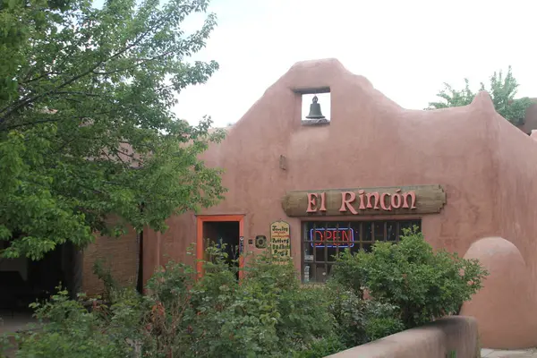 Taos, New Mexico, ABD: 25 Mayıs 2025 - Taos, Kuzey New Mexico 'da zengin tarihi, çarpıcı manzaraları ve eşsiz kültürleri ile tanınan bir kasabadır. (Niyi Fote/Thenews2)