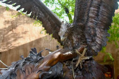 26 Mayıs 2025, Santa Fe, New Mexico, ABD: Santa Fe eskiden dağ patikaları galerisi olarak bilinen güzel sanat eserleri sergisi, kendini önemli ve saygı duyulan bir sanat galerisi (niyi fote / theenews2) 