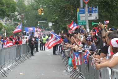 8 Haziran 2025, New York, ABD: 2025 yılında New York 'ta düzenlenen ulusal Porto Riko Günü geçidi (8). Geçit töreni güzergahı 44. caddeden 79. caddeye kadar takip etti (niyi fote / the new ws2)