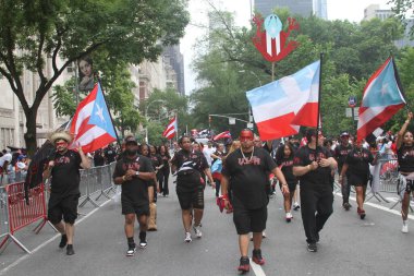 8 Haziran 2025, New York, ABD: 2025 yılında New York 'ta düzenlenen ulusal Porto Riko Günü geçidi (8). Geçit töreni güzergahı 44. caddeden 79. caddeye kadar takip etti (niyi fote / the new ws2)